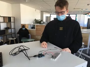 « Buzzer Hero » : quand l’électronique s’invite à Epitech Lyon